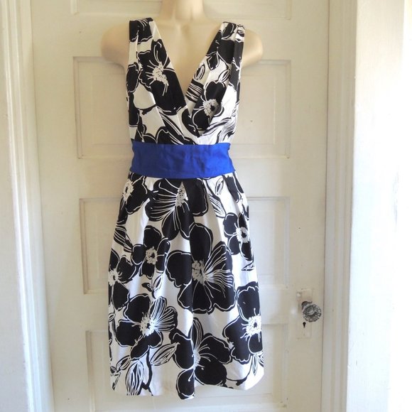 Corey P Black & White Floral Fit & Flare Party Dress 8 - Picture 1 of 7
